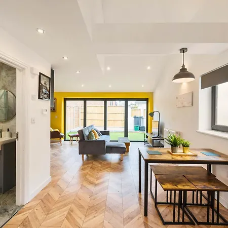 Tatil Evi Chic Urban Haven With Double Bed House Bristol