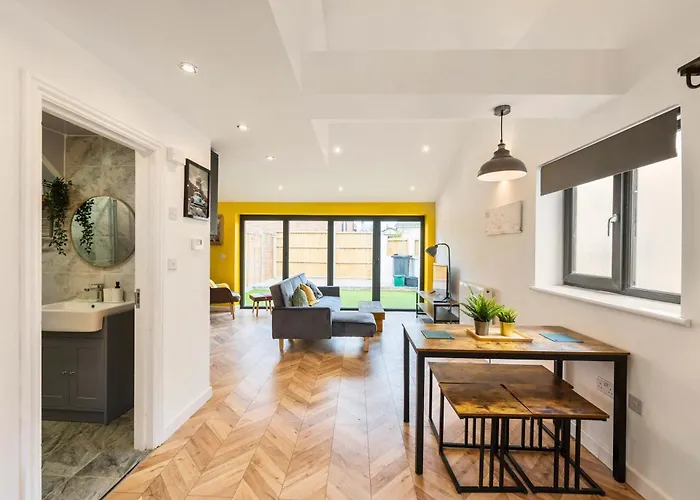 Tatil Evi Chic Urban Haven With Double Bed House Bristol