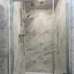 Chic Urban Haven With Double Bed House *